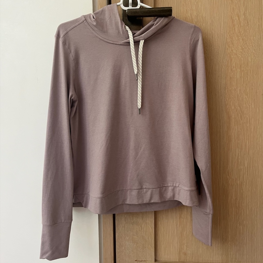 Vuori Halo Essential Hoodie -- Light Purple, Size M